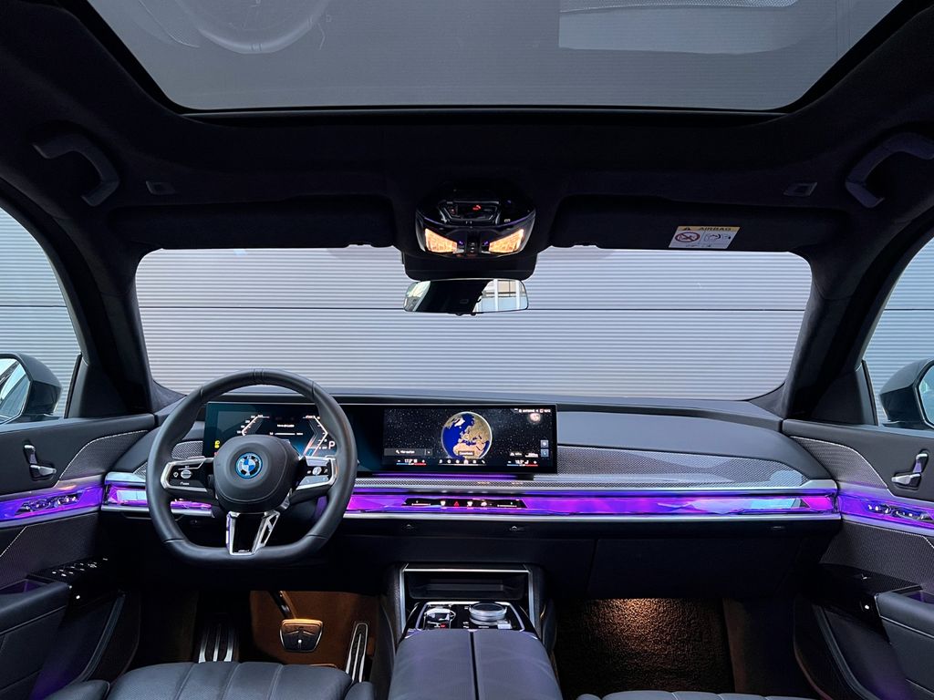 BMW i7 2023