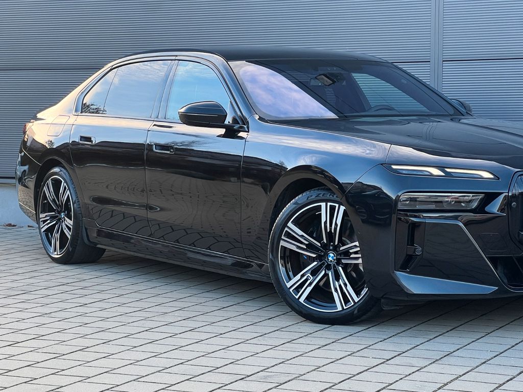 BMW i7 2023