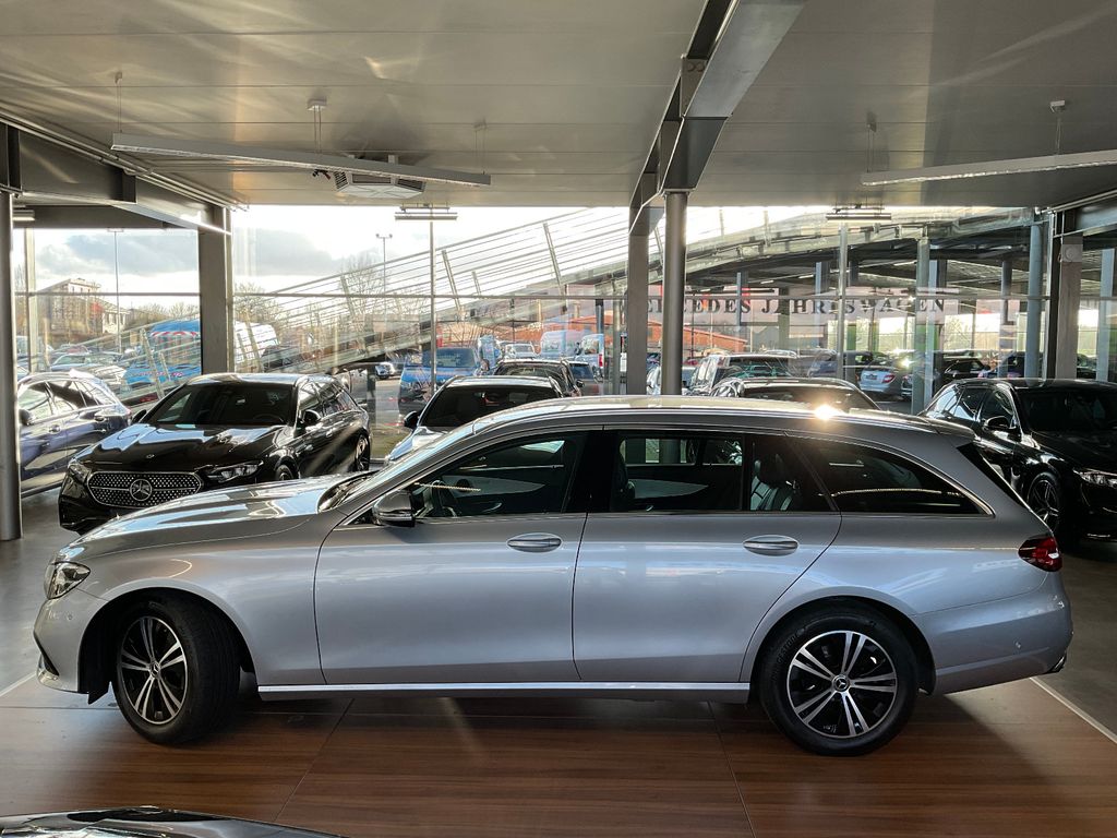 Mercedes-Benz E 220 2022