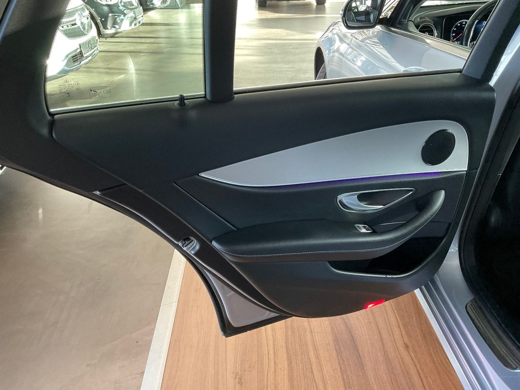 Mercedes-Benz E 220 2022