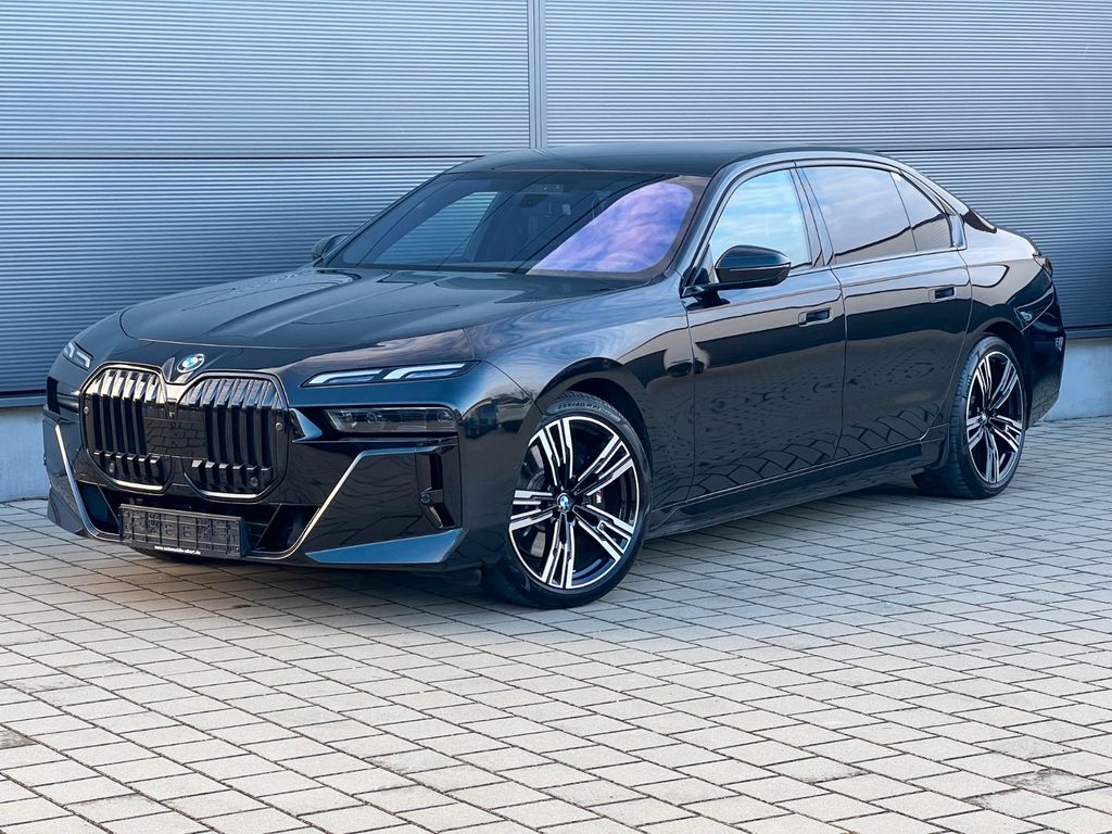 BMW i7 2023