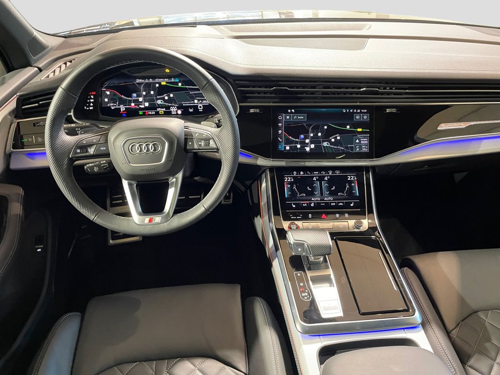 Audi SQ7 2025