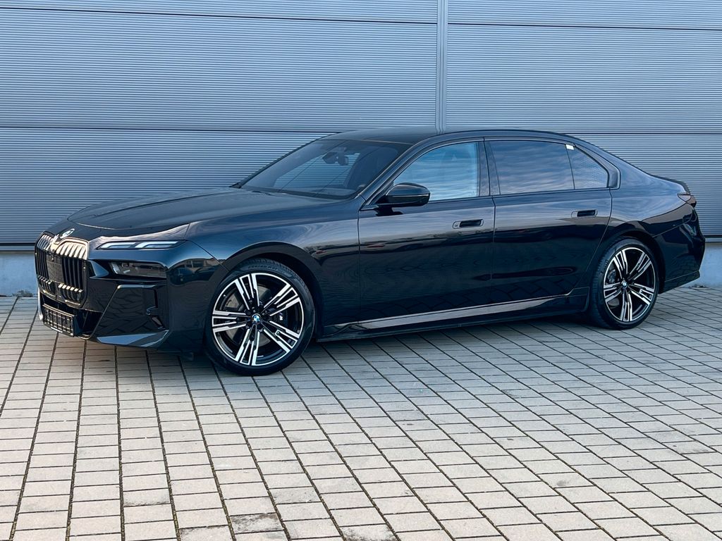 BMW i7 2023