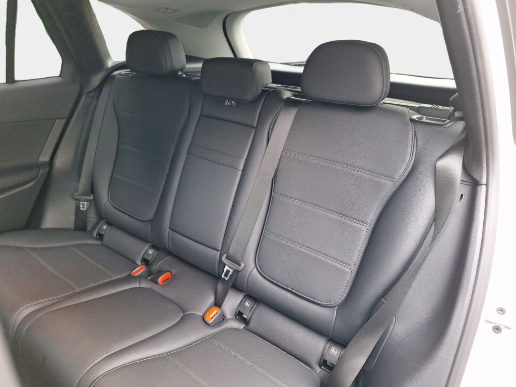 Mercedes-Benz GLC 300 2025