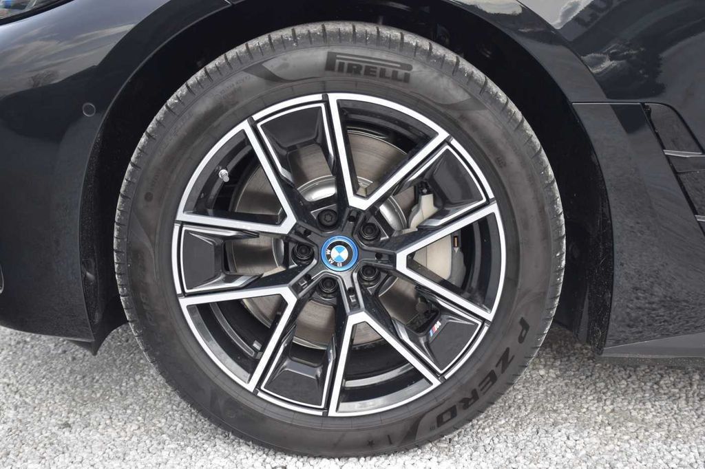 BMW i4 2024