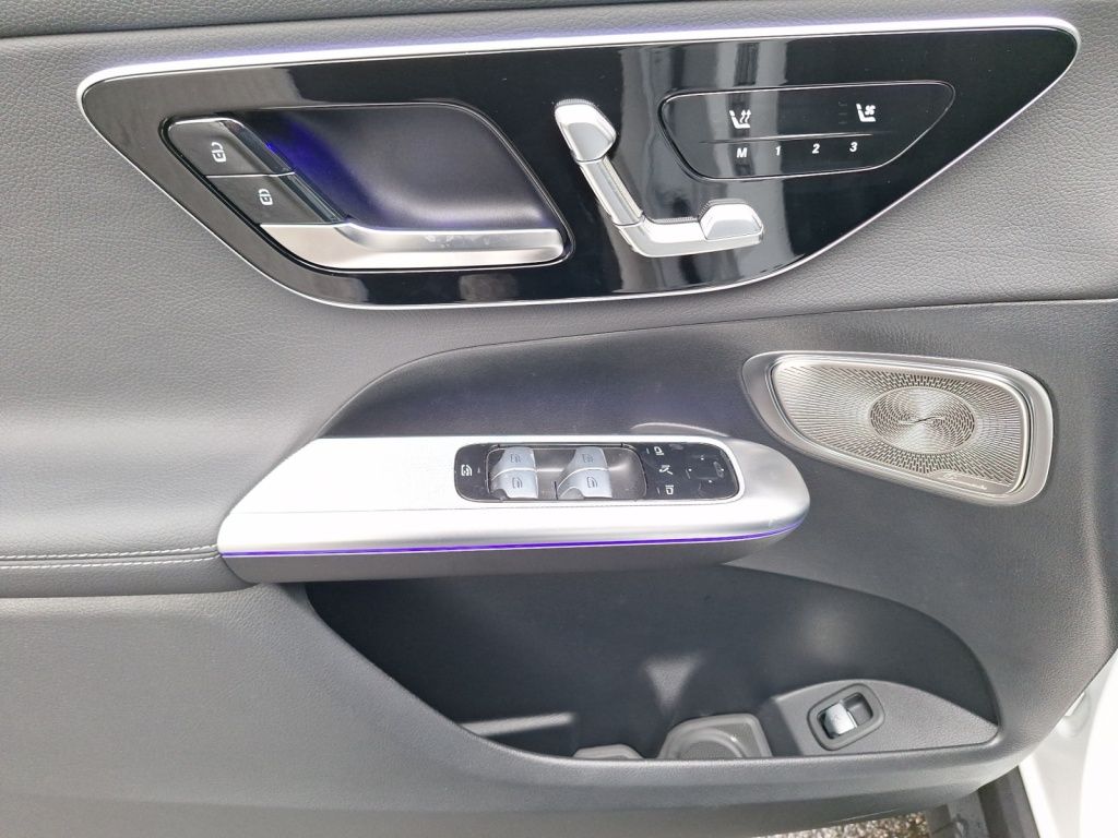 Mercedes-Benz GLC 300 2025