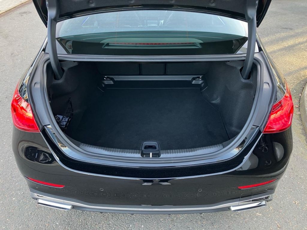 Mercedes-Benz C 220 2025