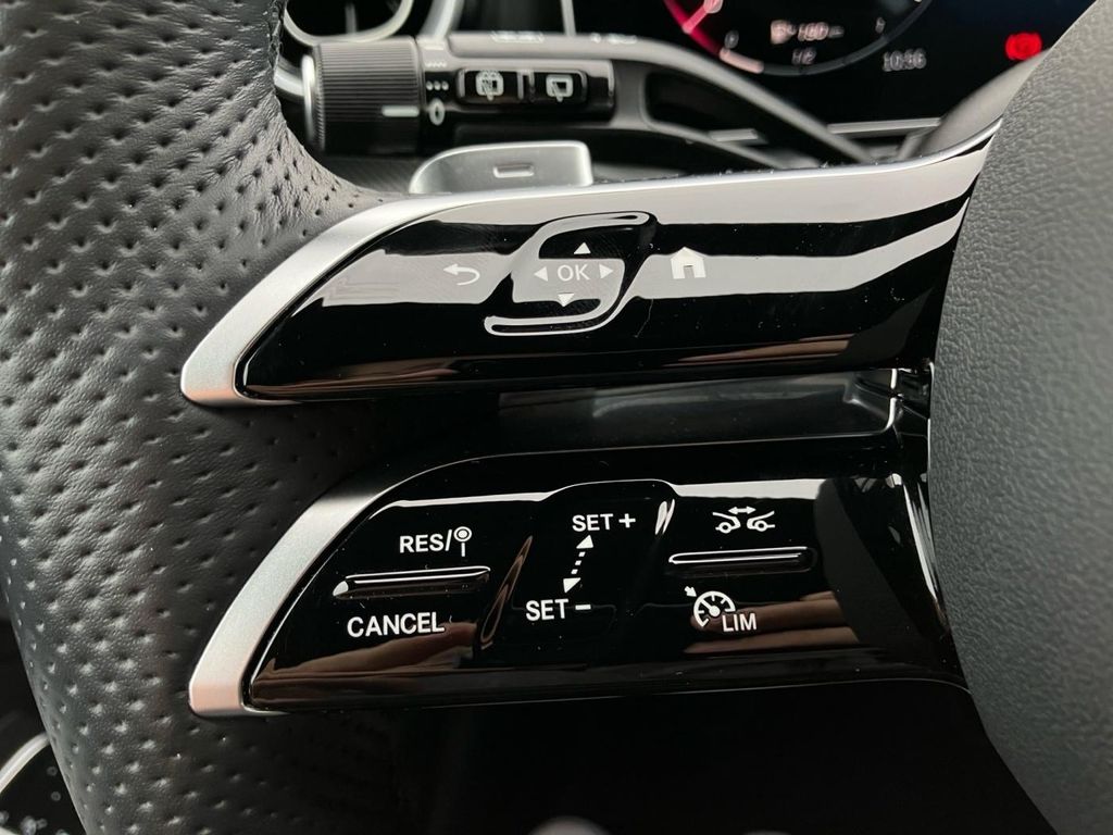 Mercedes-Benz C 300 2025