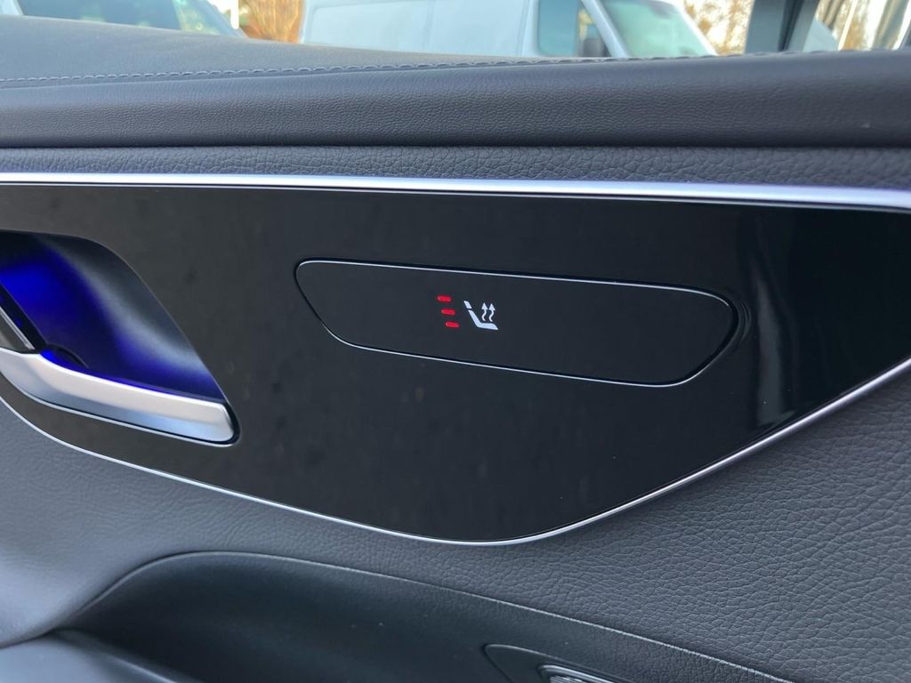 Mercedes-Benz C 220 2025