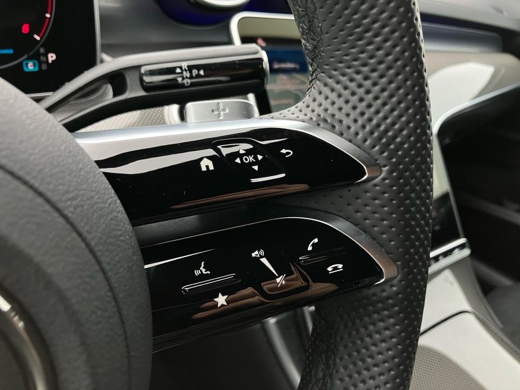 Mercedes-Benz C 300 2025