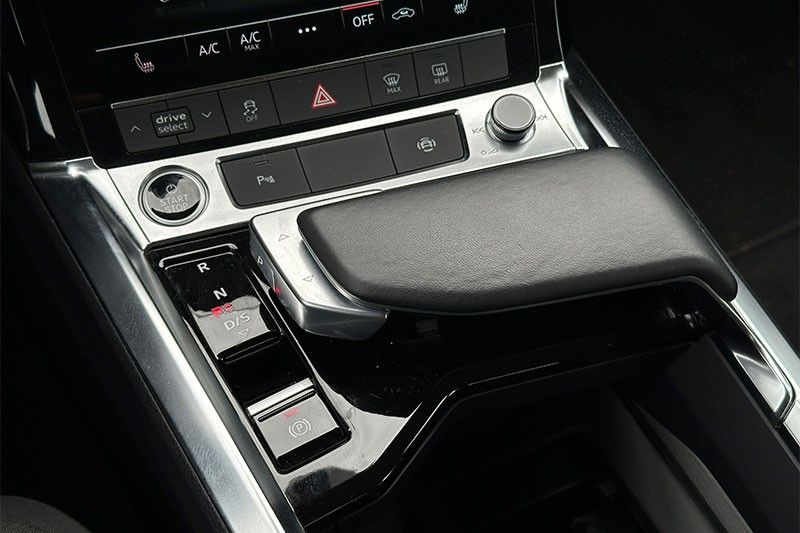 Audi e-tron 2023