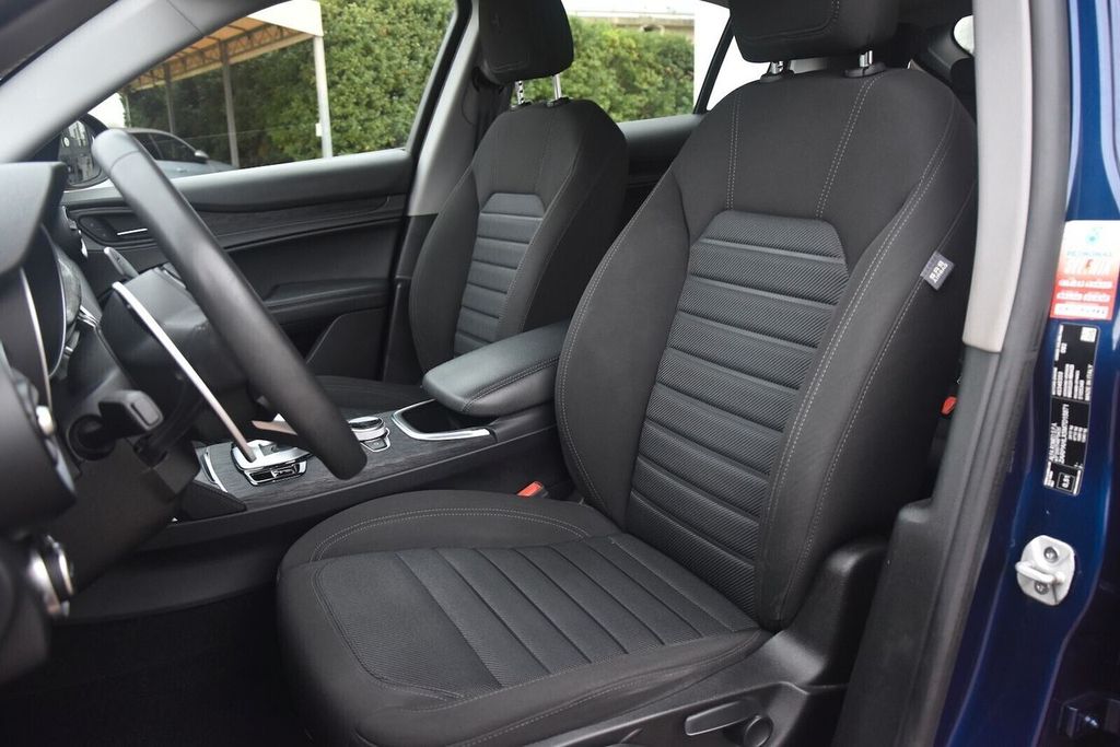 Alfa Romeo Stelvio 2021