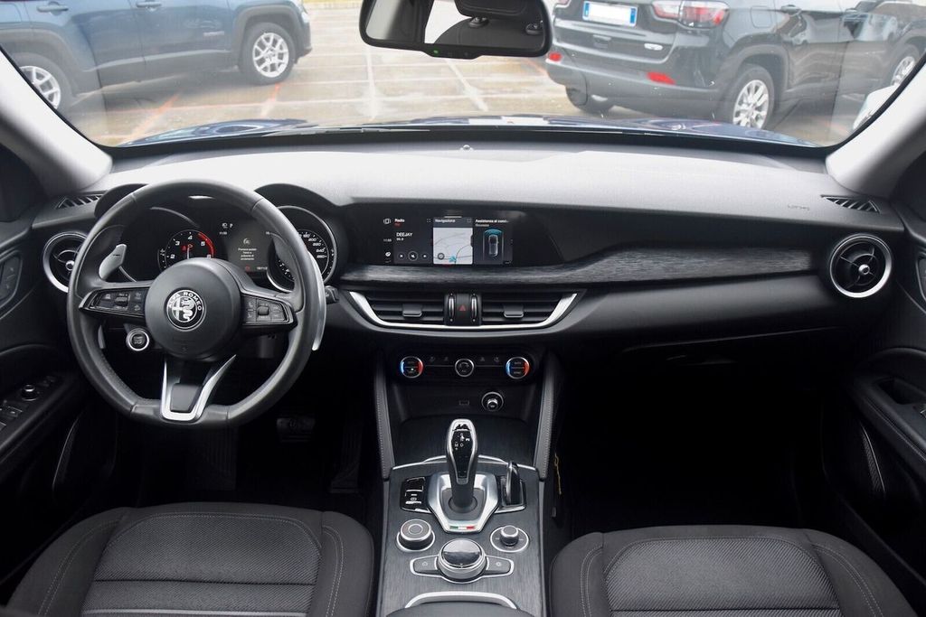 Alfa Romeo Stelvio 2021