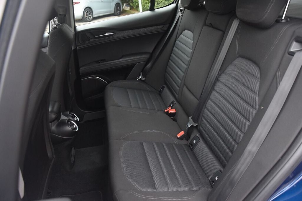 Alfa Romeo Stelvio 2021