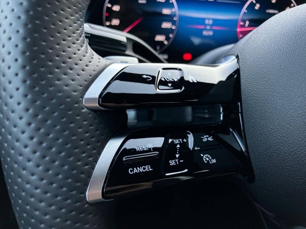 Mercedes-Benz C 220 2025