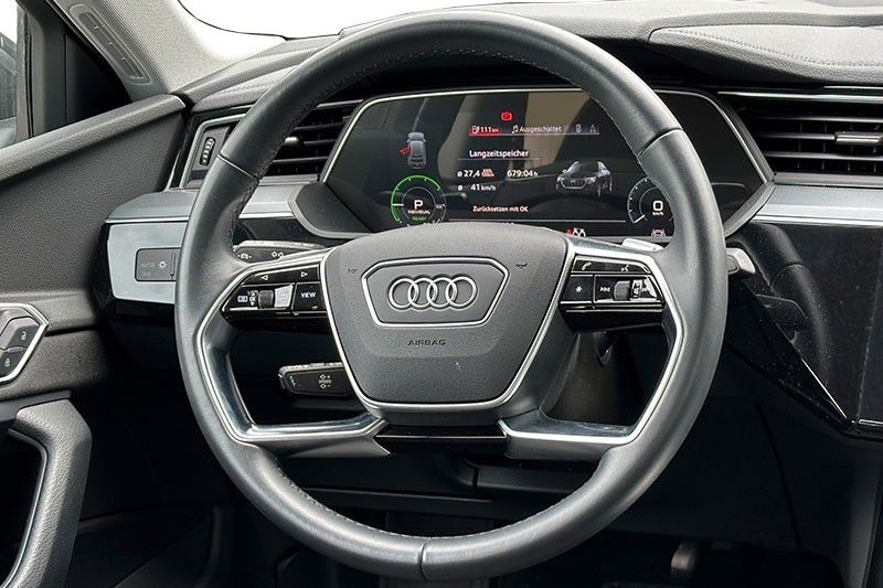 Audi e-tron 2023