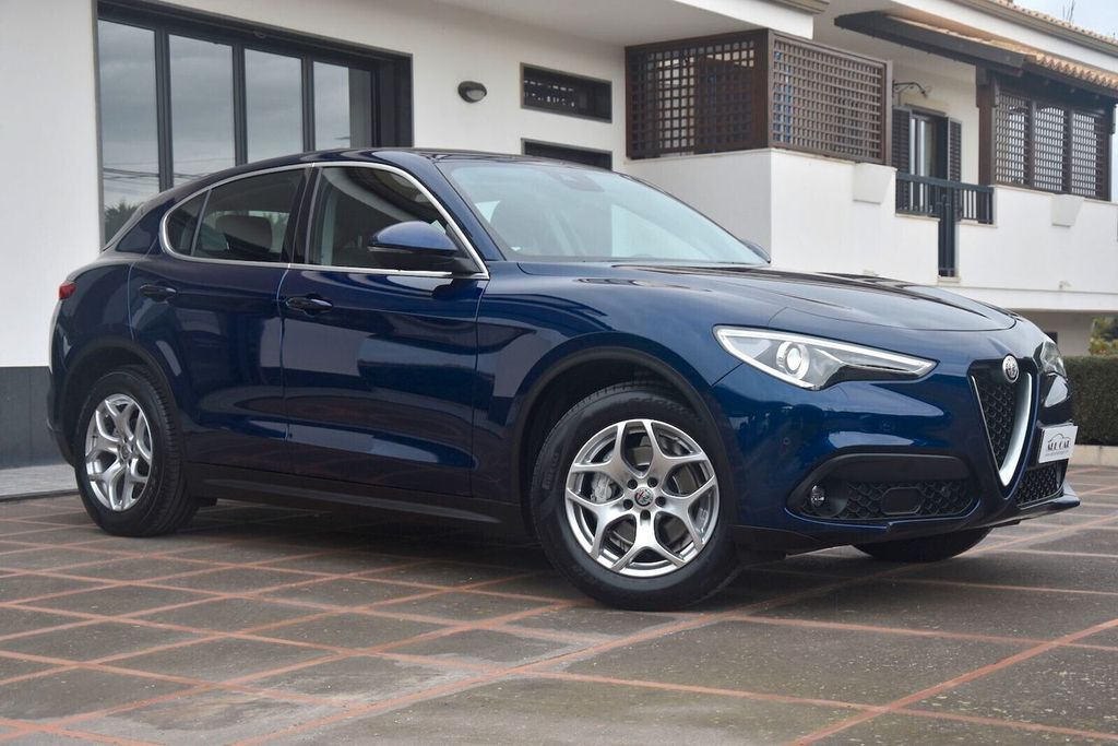 Alfa Romeo Stelvio 2021