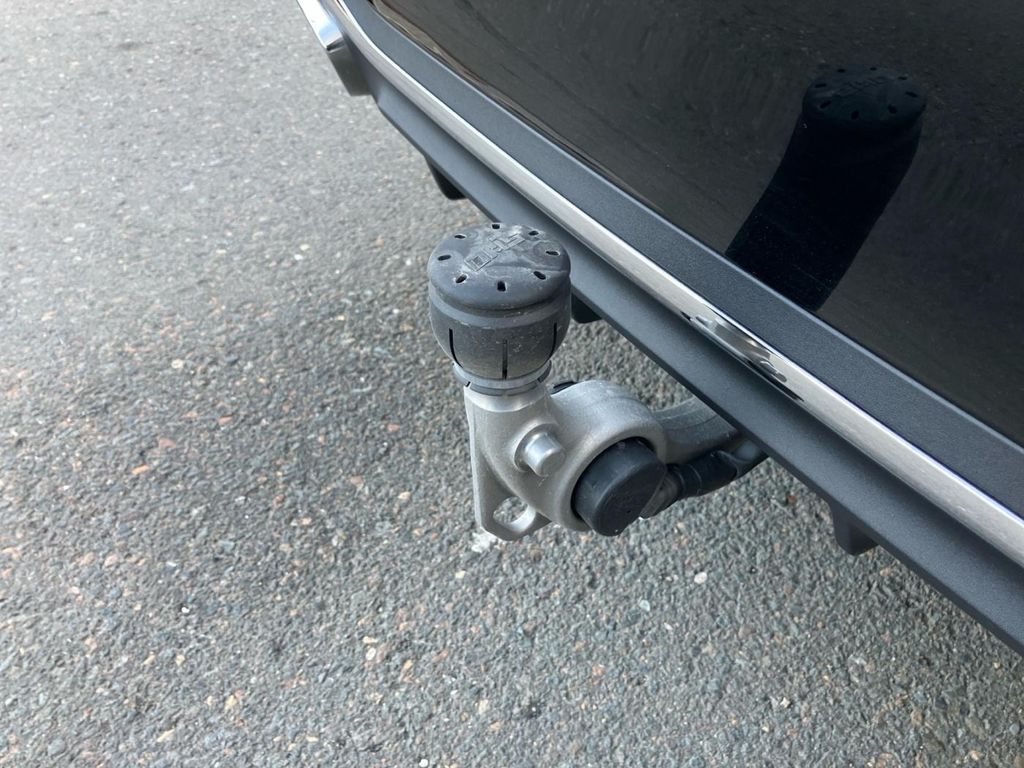 Mercedes-Benz C 220 2025