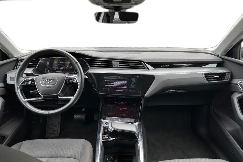 Audi e-tron 2023