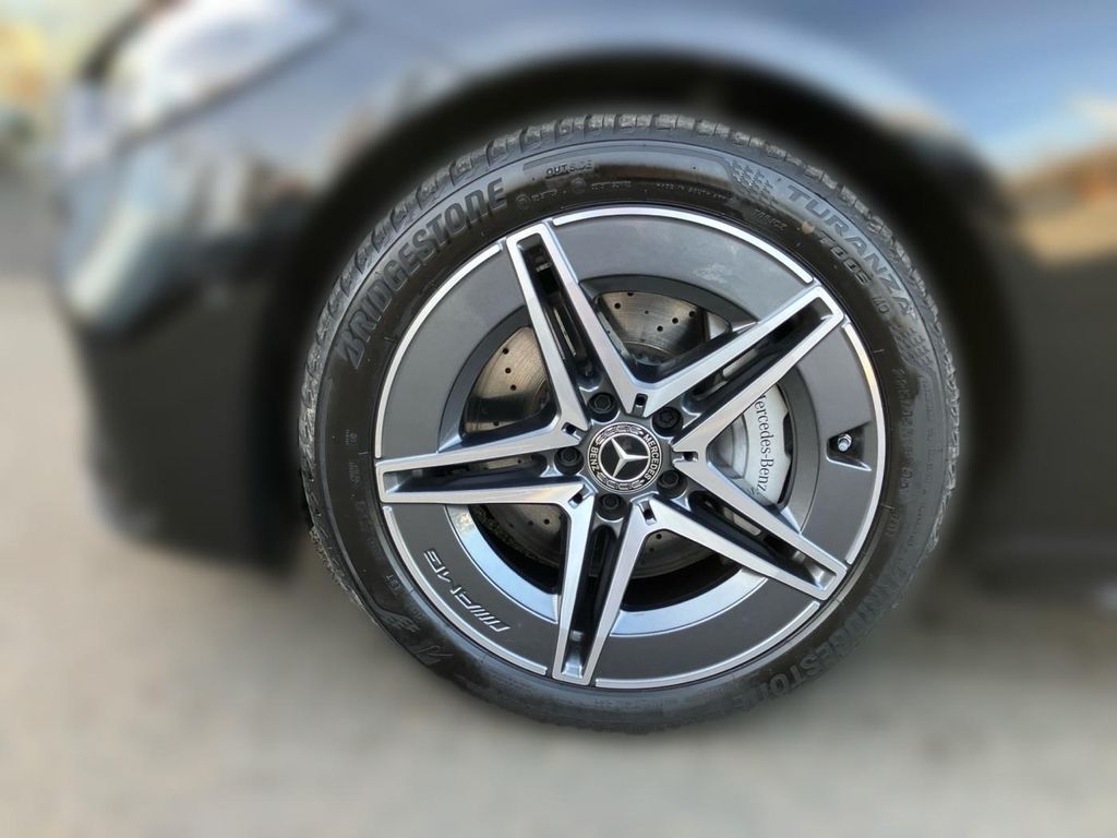 Mercedes-Benz C 220 2025