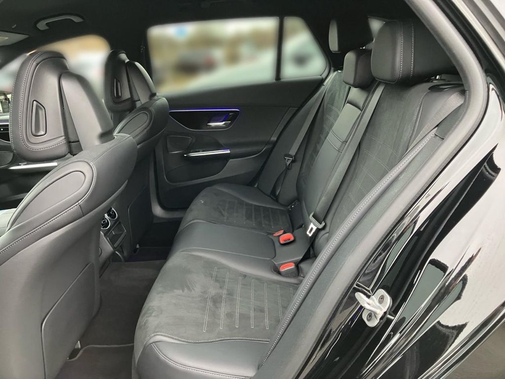 Mercedes-Benz C 300 2025