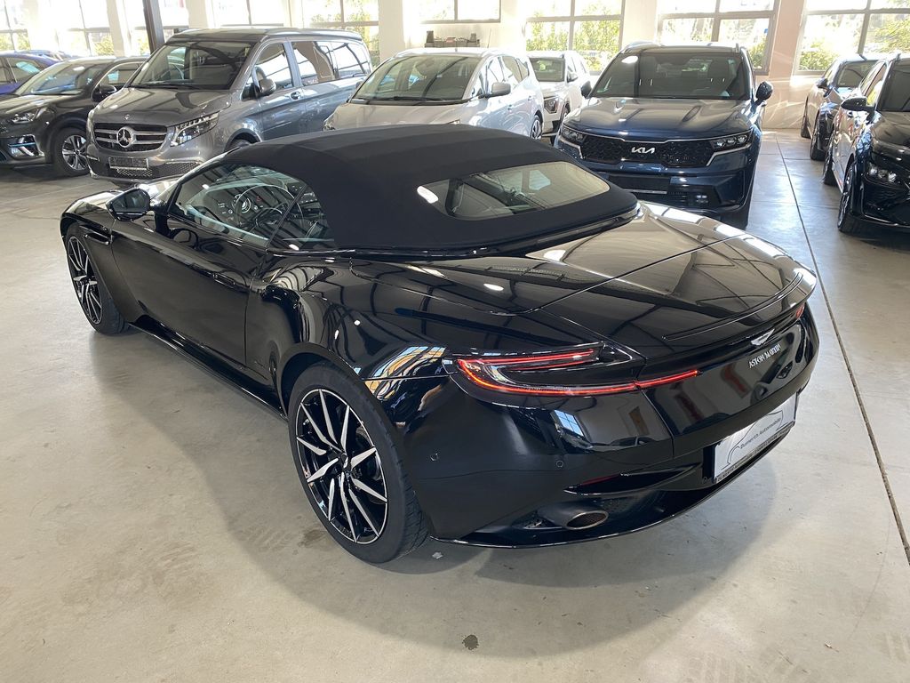 Aston Martin DB11 2019