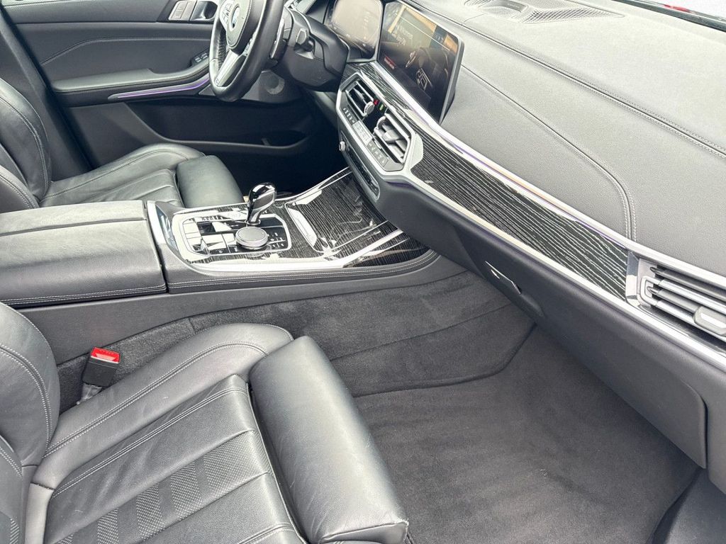 BMW X7 2022
