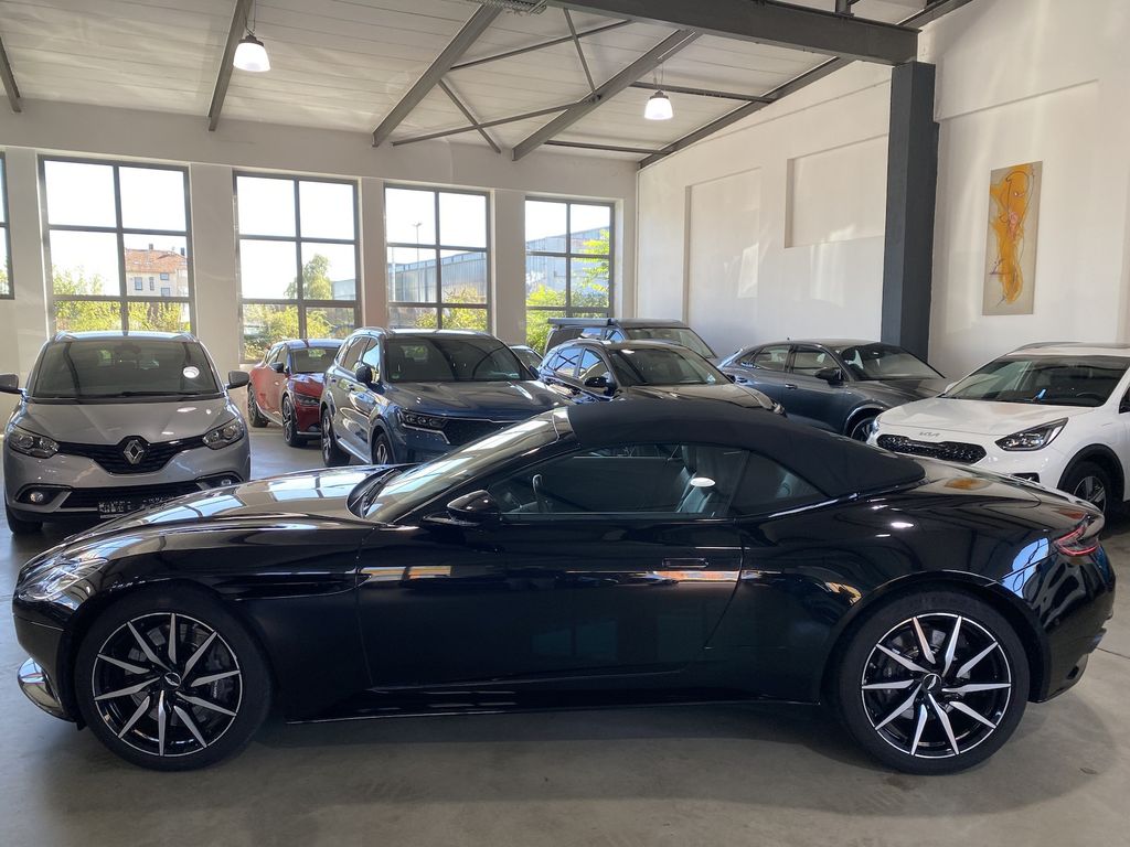 Aston Martin DB11 2019