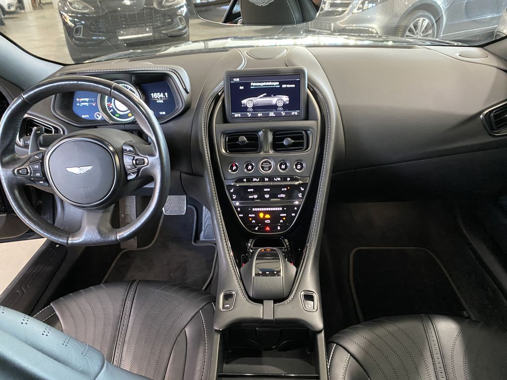 Aston Martin DB11 2019