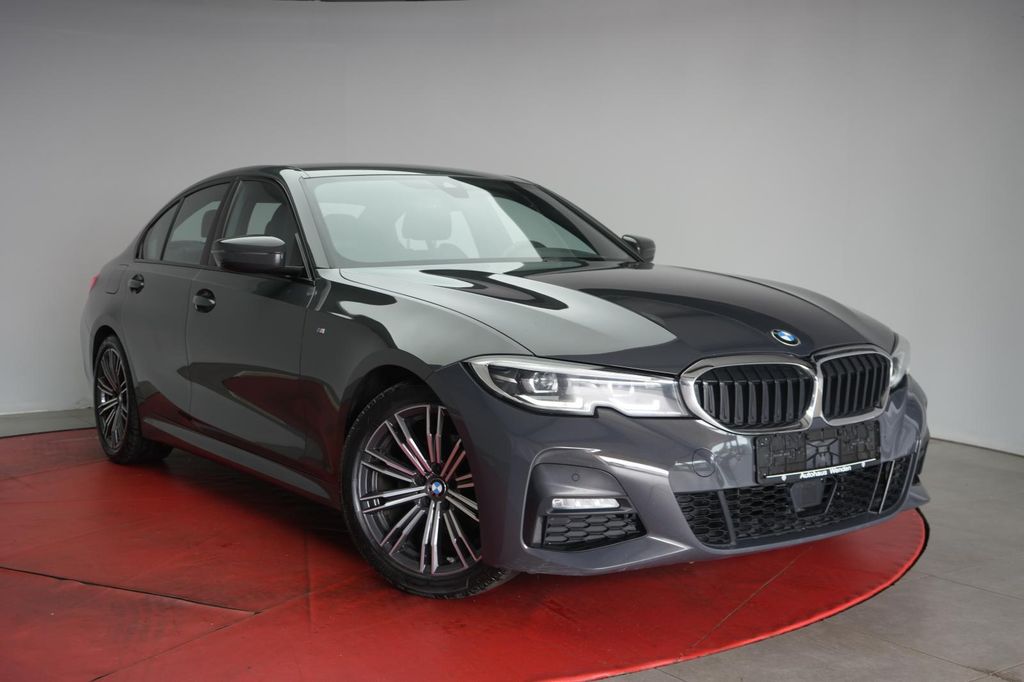 BMW 320 2019