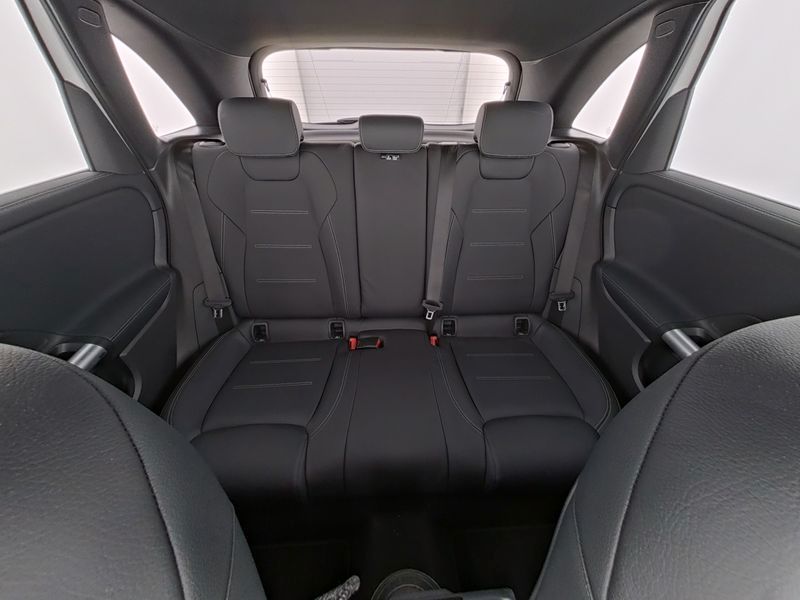 Mercedes-Benz B 220 2025