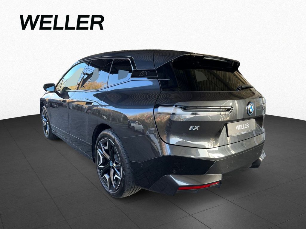 BMW iX 2023