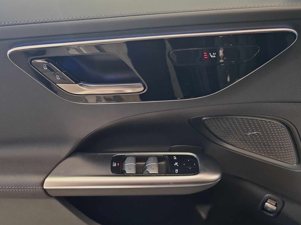 Mercedes-Benz C 300 2024