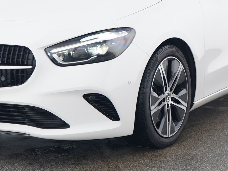 Mercedes-Benz B 220 2025