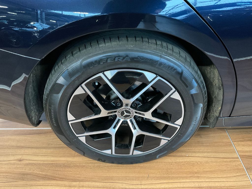 Mercedes-Benz E 220 2024