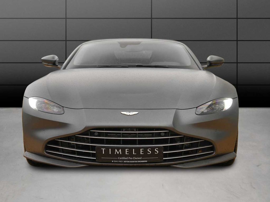 Aston Martin V8 Vantage 2022