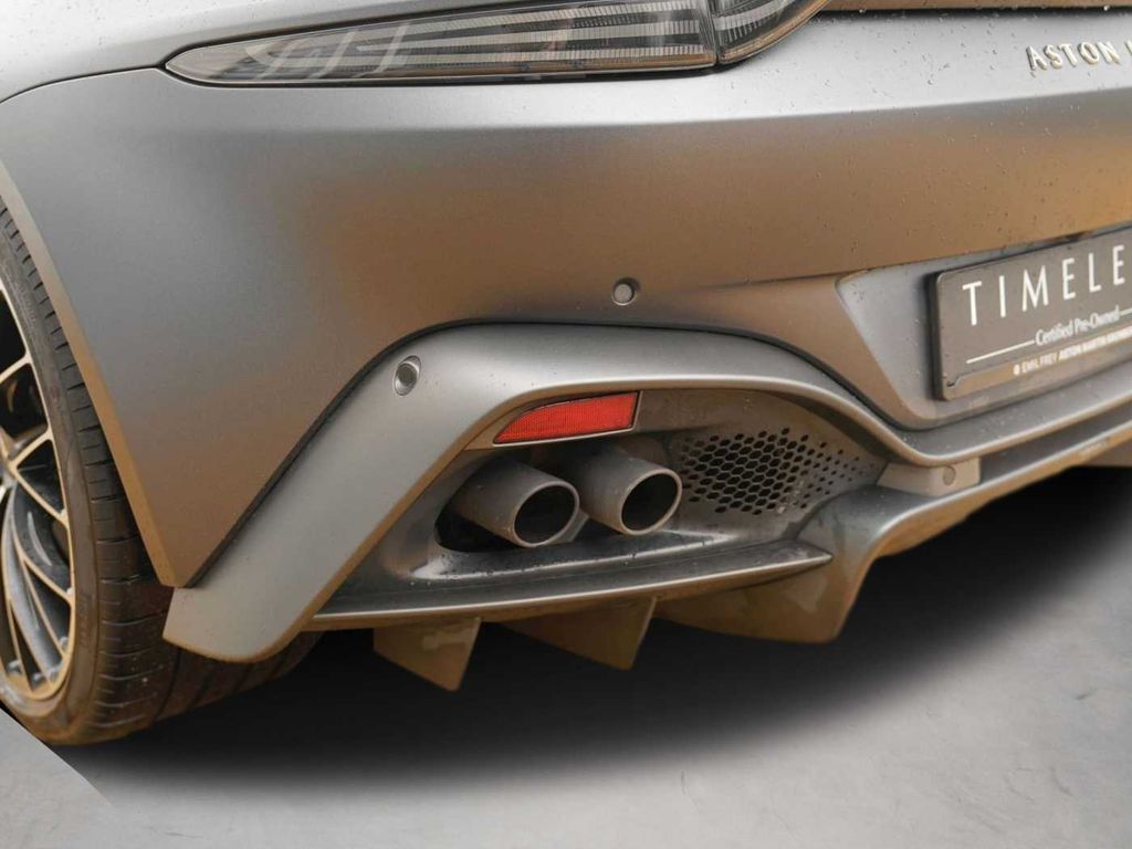 Aston Martin V8 Vantage 2022