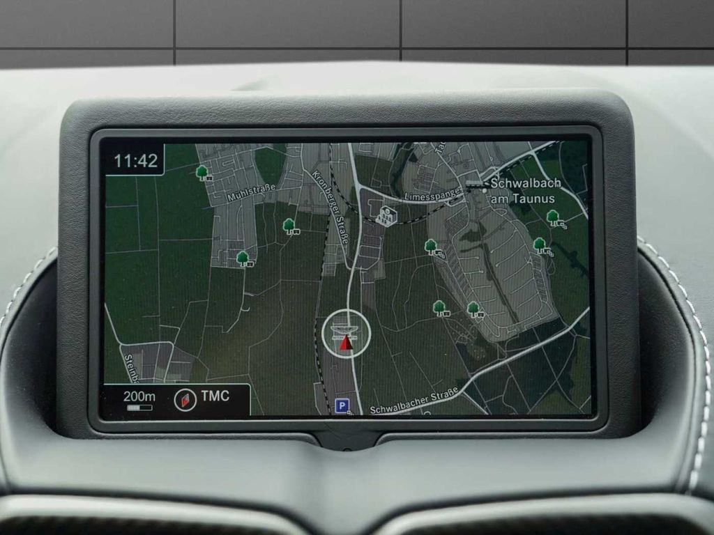 Aston Martin V8 Vantage 2022