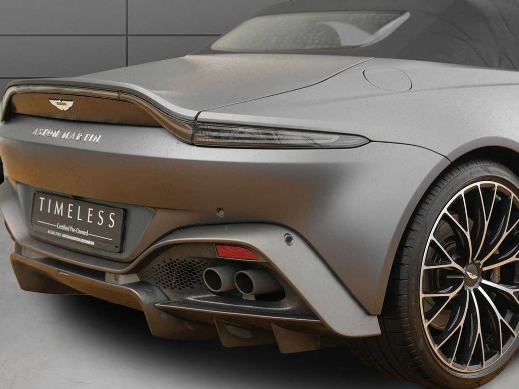 Aston Martin V8 Vantage 2022