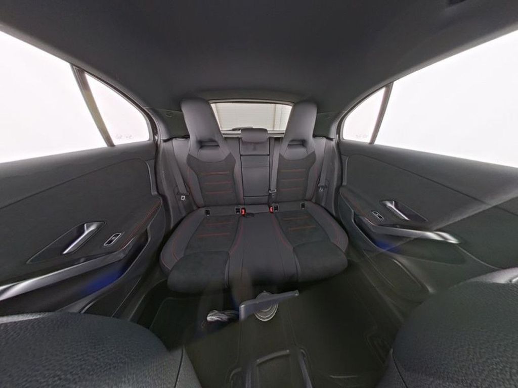 Mercedes-Benz A 220 2024