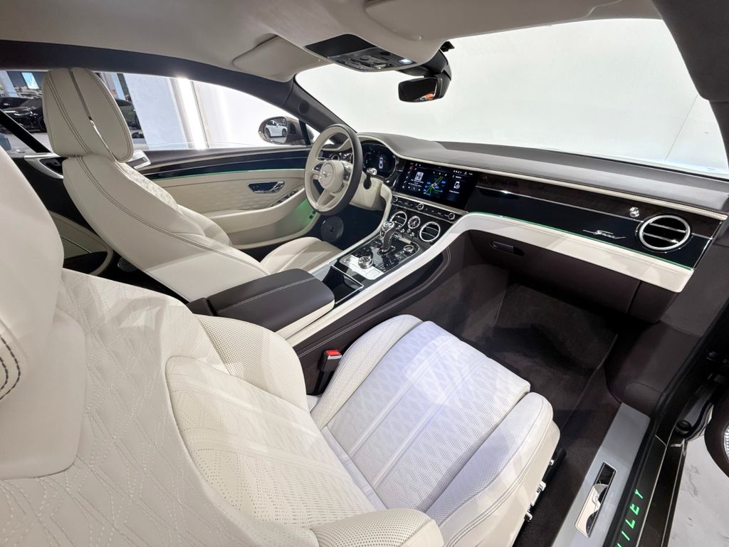 Bentley Continental GT 2025