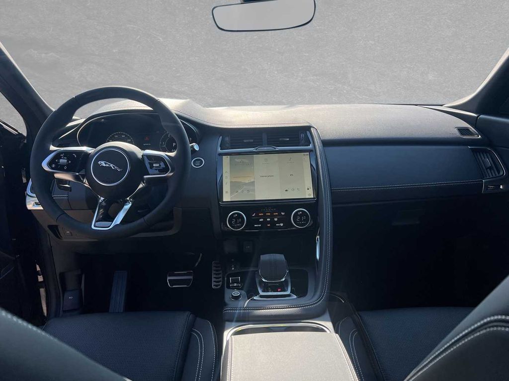 Jaguar E-Pace 2024