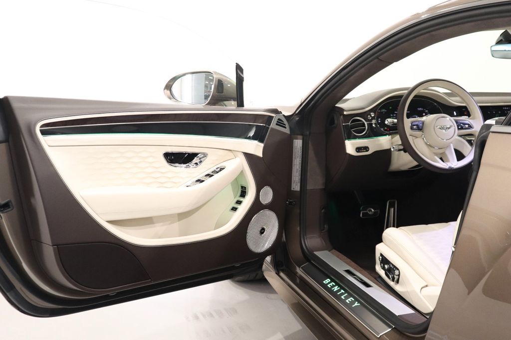 Bentley Continental GT 2025