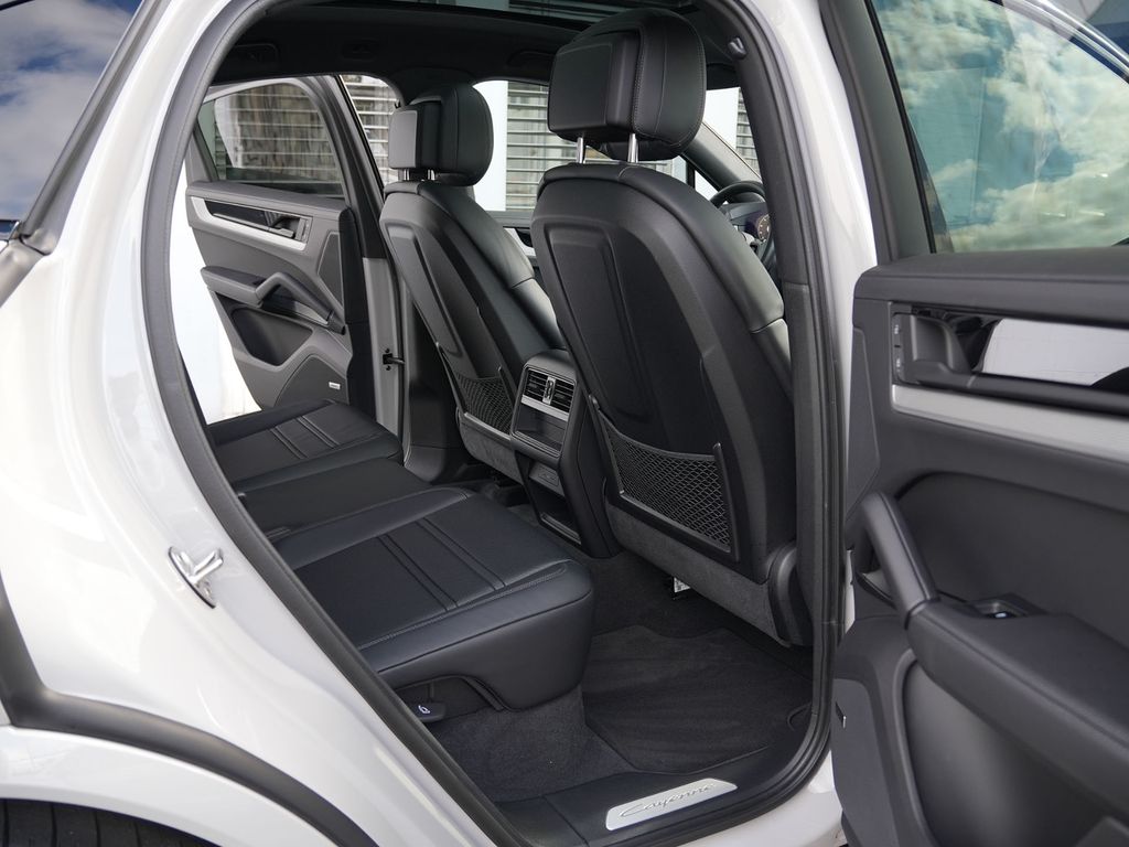 Porsche Cayenne 2024
