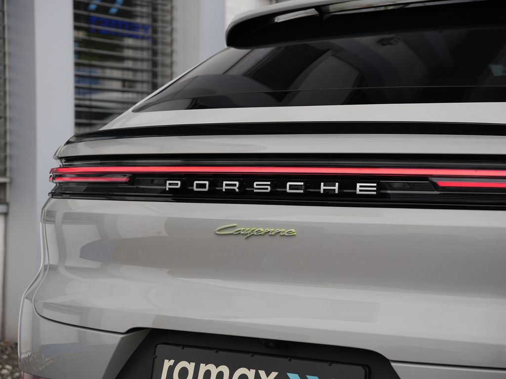 Porsche Cayenne 2024