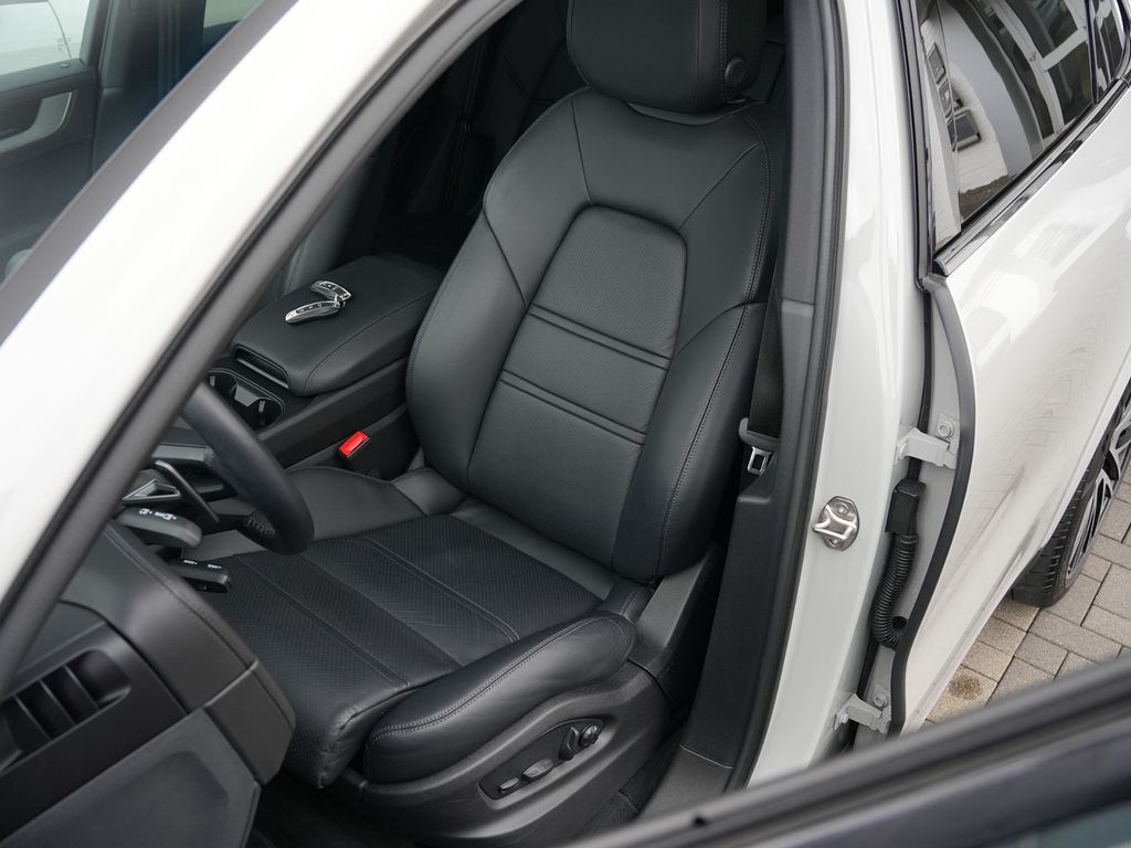 Porsche Cayenne 2024