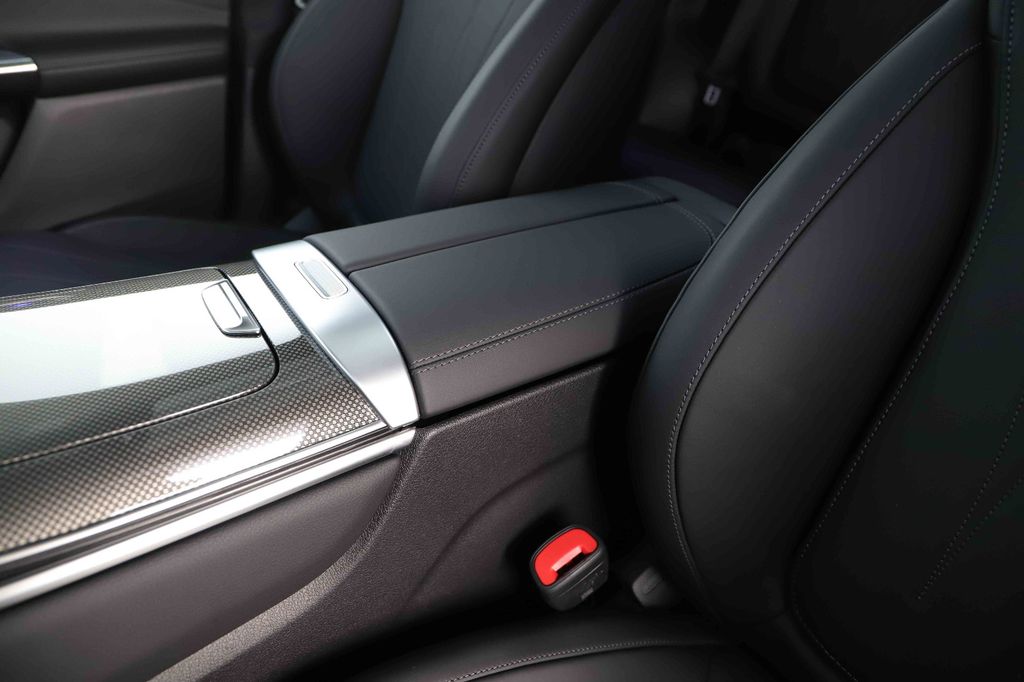 Mercedes-Benz GLC 300 2024