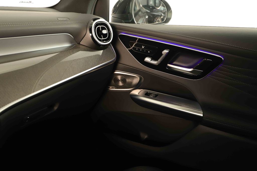 Mercedes-Benz GLC 300 2024