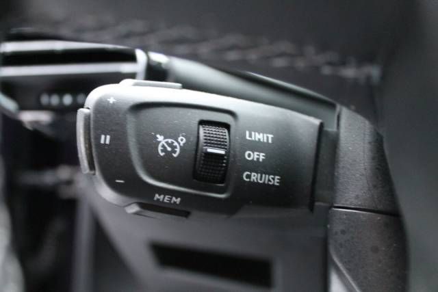 DS Automobiles DS7 (Crossback) 2021