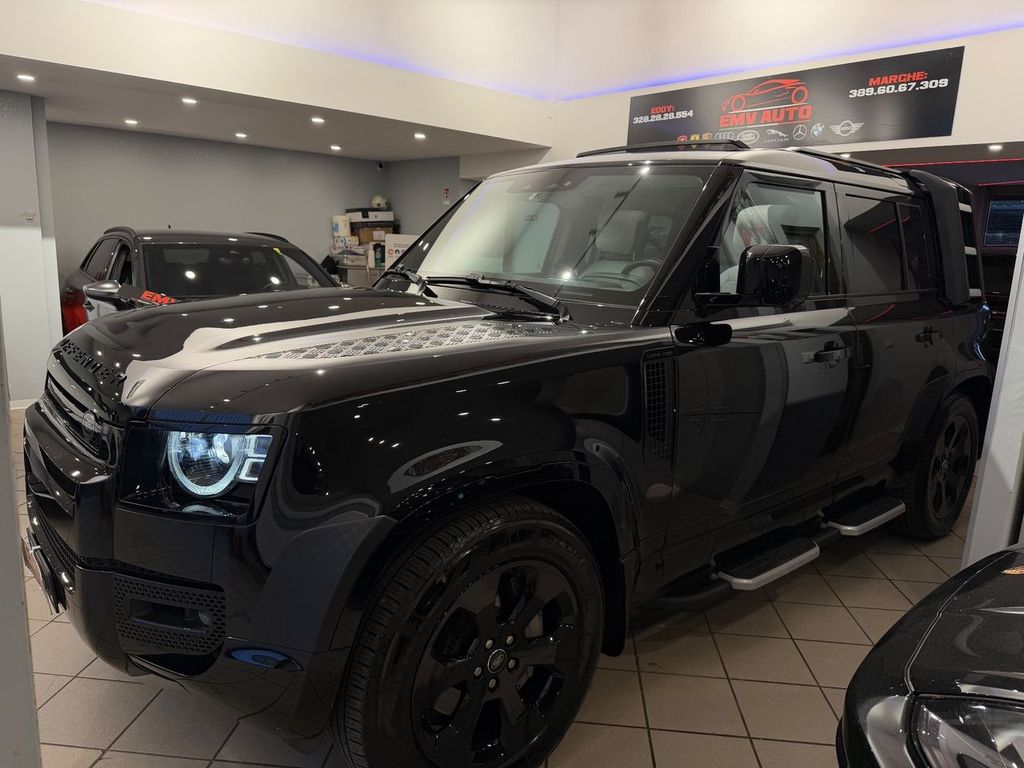 Land Rover Defender 2025